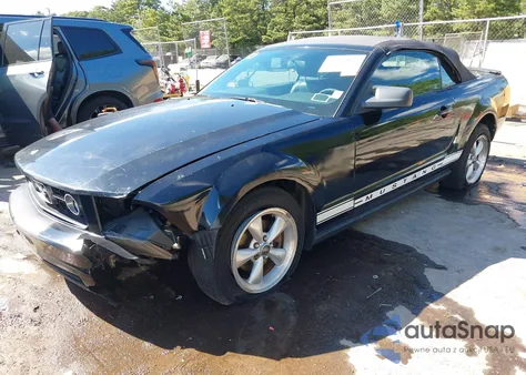 2007 Ford Mustang V6 Deluxe/V6 Premium z USA, uszkodzony, nr VIN 1ZVFT84N675242579